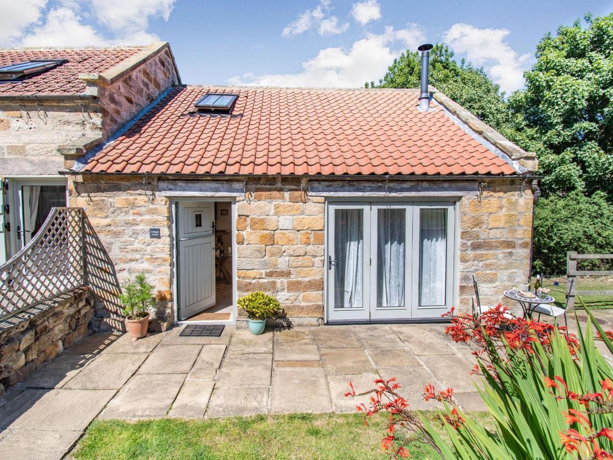 Cottage Anton Fylingdales Экстерьер фото